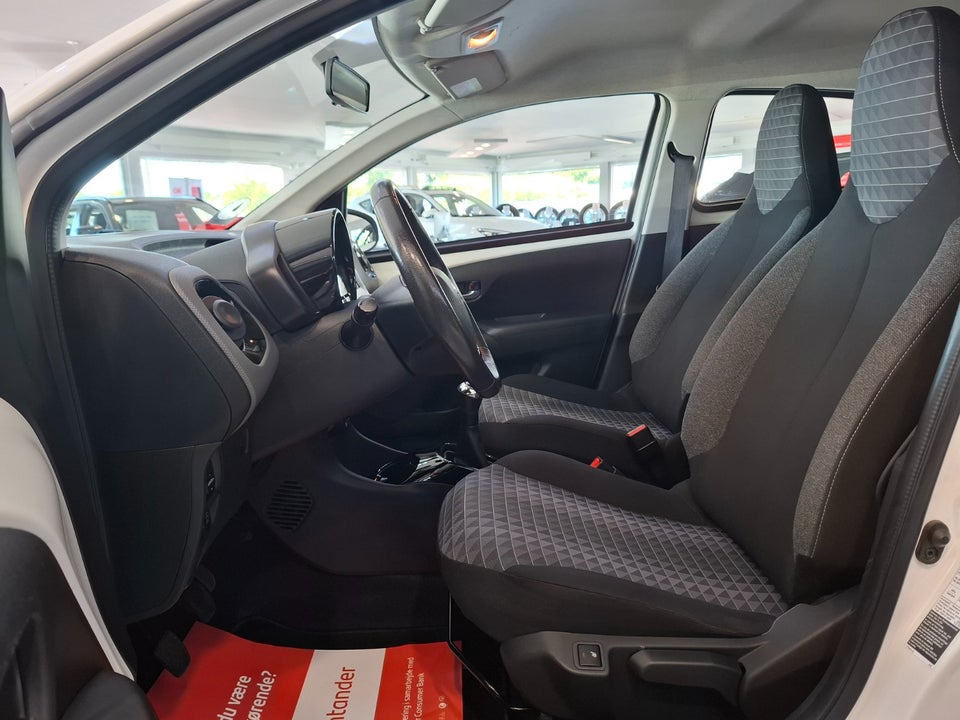 Peugeot 108 1,0 e-VTi 72 Allure+ 5d