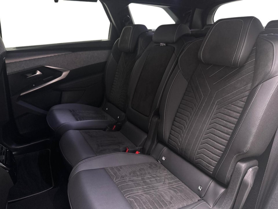 Peugeot e-5008 77 GT Pack AWD 7prs 5d