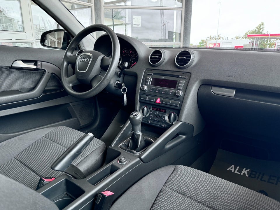 Audi A3 1,6 Ambiente 3d