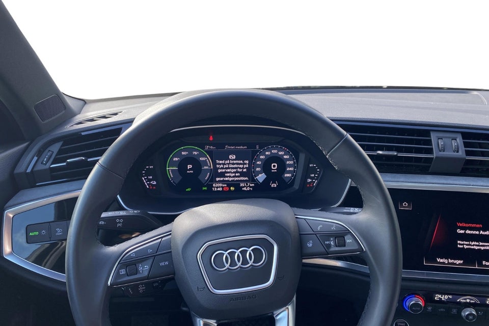 Audi Q3 45 TFSi e Attitude+ S-tr. 5d