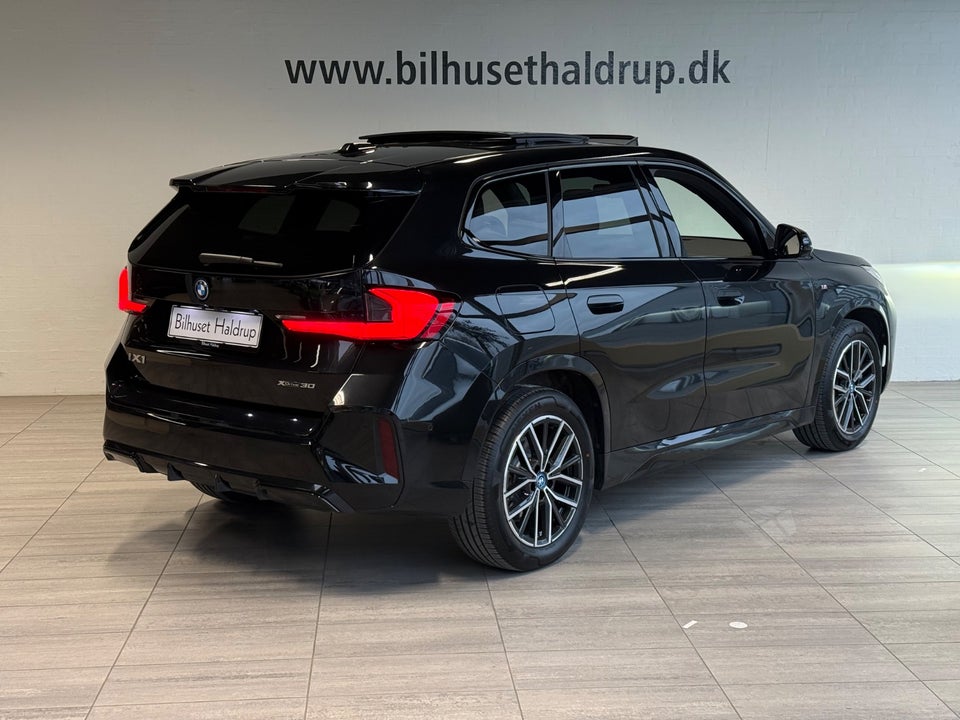 BMW iX1 xDrive30 M-Sport 5d