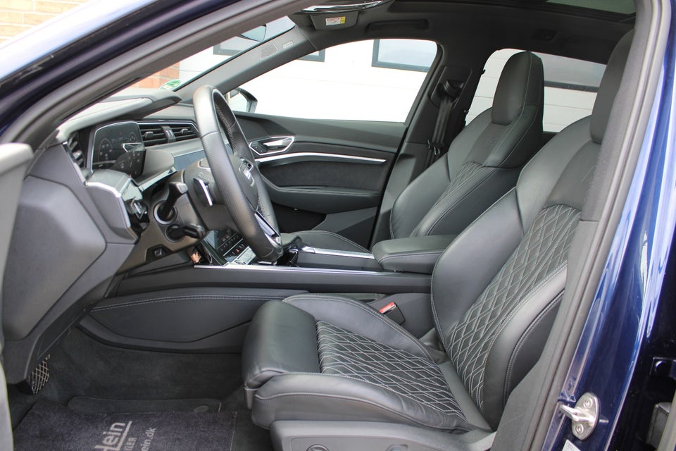Audi e-tron 55 S-line quattro 5d