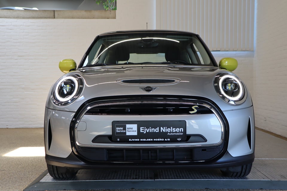MINI Cooper SE Classic Trim 3d