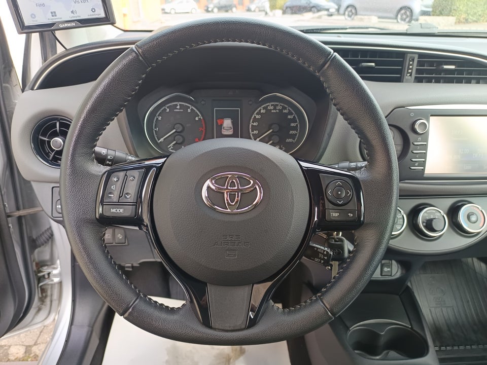 Toyota Yaris 1,0 VVT-i T2 5d