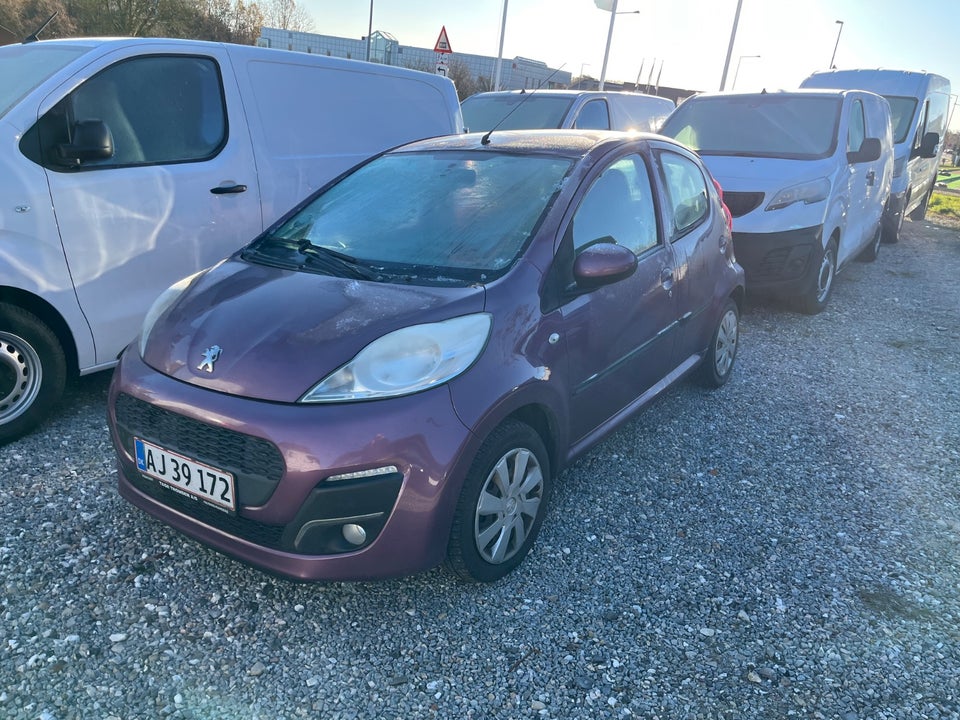 Peugeot 107 1,0 Champion 5d