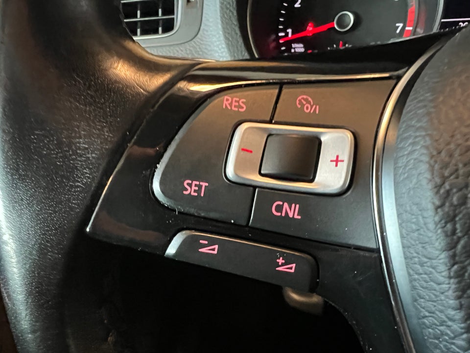 VW Polo 1,2 TSi 90 Comfortline DSG BMT 5d