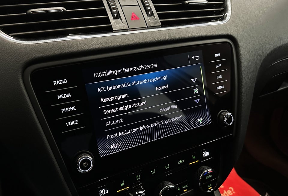 Skoda Octavia 1,6 TDi 115 Style DSG 5d