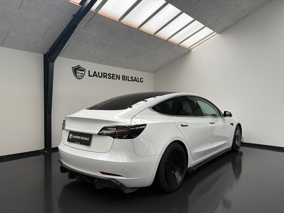 Tesla Model 3 Standard Range+ RWD 4d