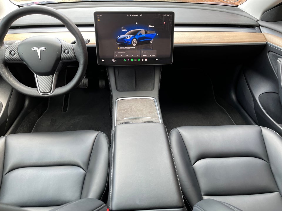 Tesla Model 3 Long Range AWD 4d
