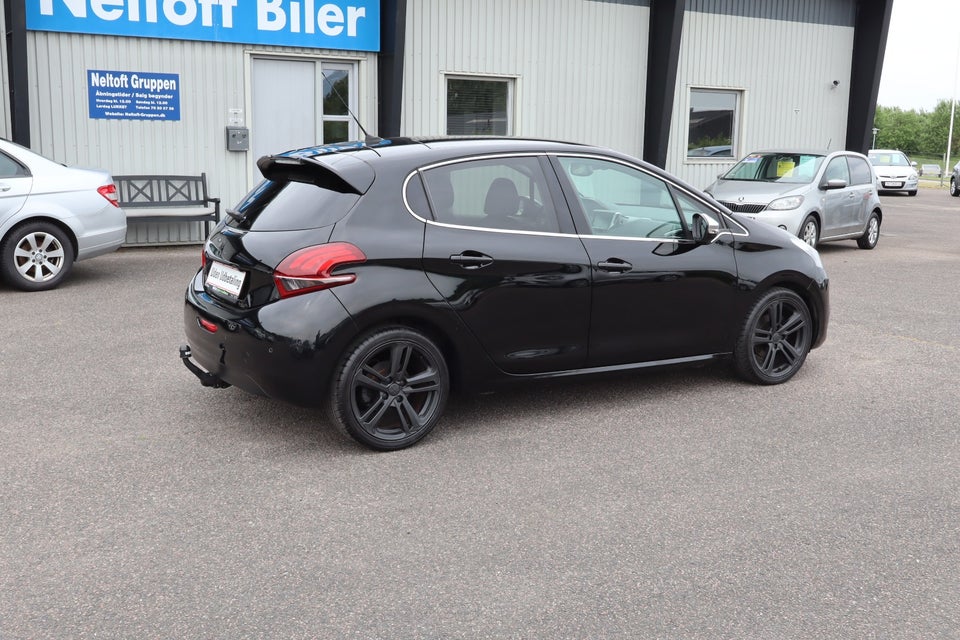 Peugeot 208 1,5 BlueHDi 100 Allure Sky 5d