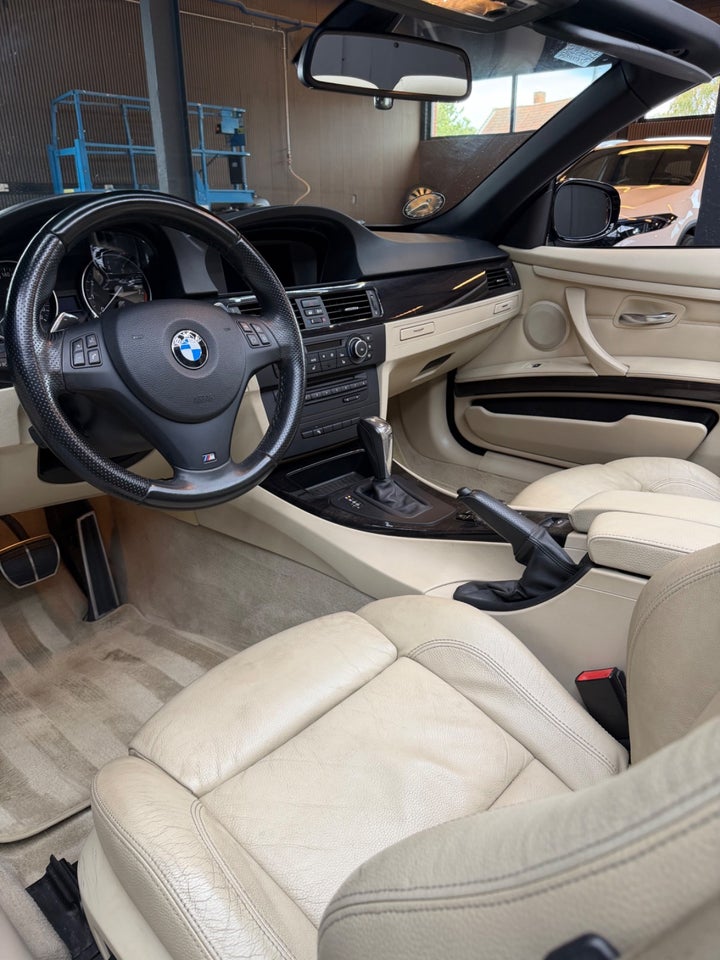 BMW 325i 3,0 Cabriolet aut. 2d