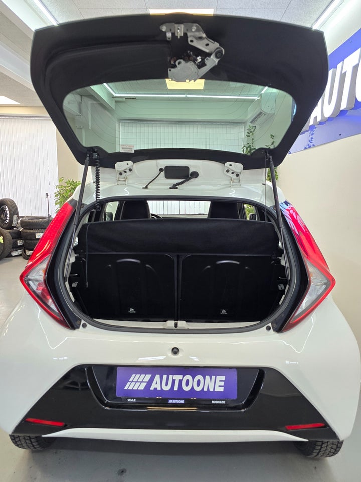 Toyota Aygo 1,0 VVT-i x-cellence 5d