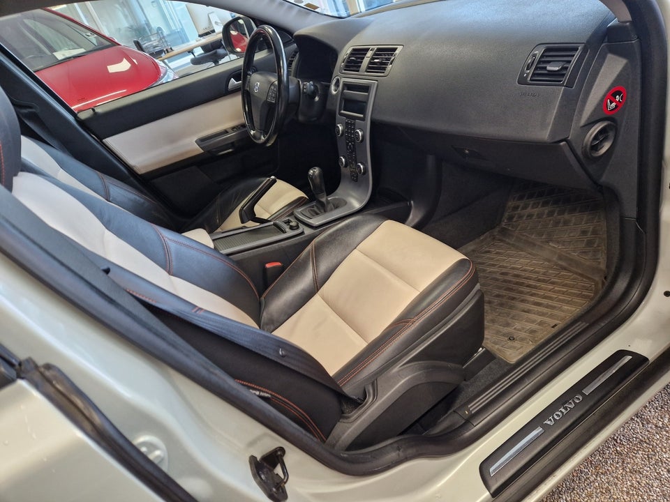 Volvo V50 2,0 D3 150 5d