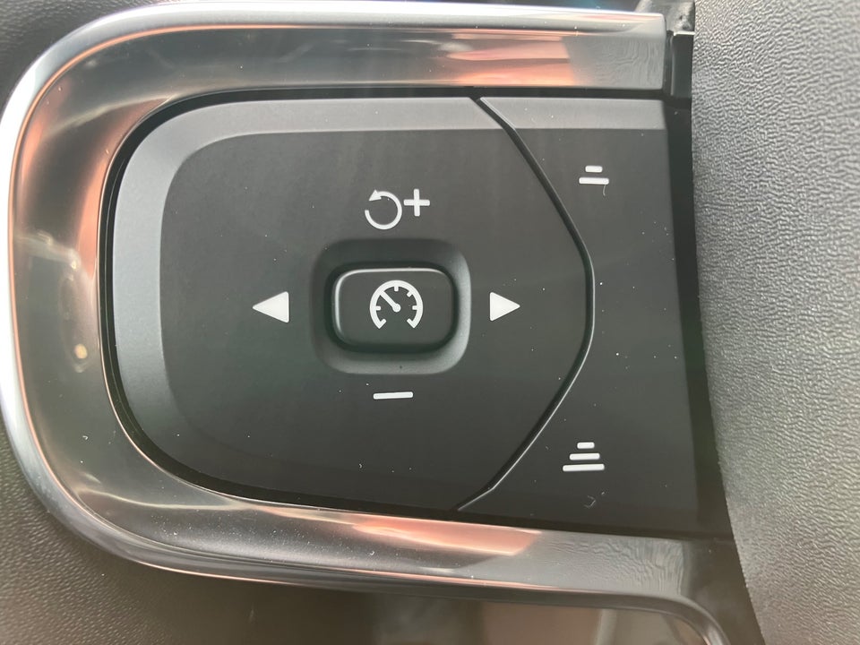 Volvo XC40 P6 ReCharge Core 5d