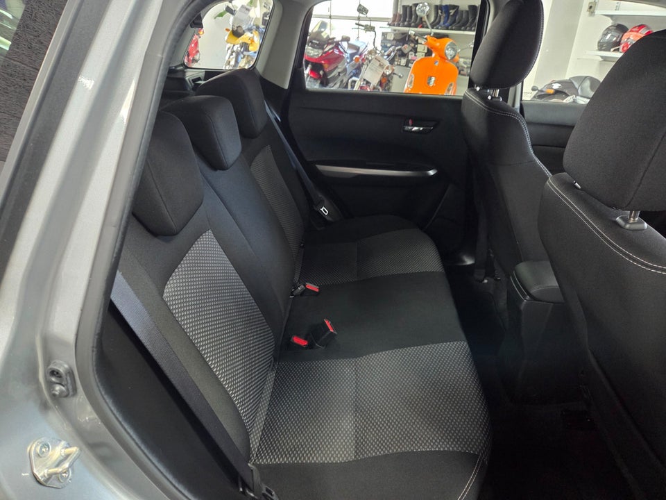 Suzuki Vitara 1,5 S-Hybrid Active AGS 5d