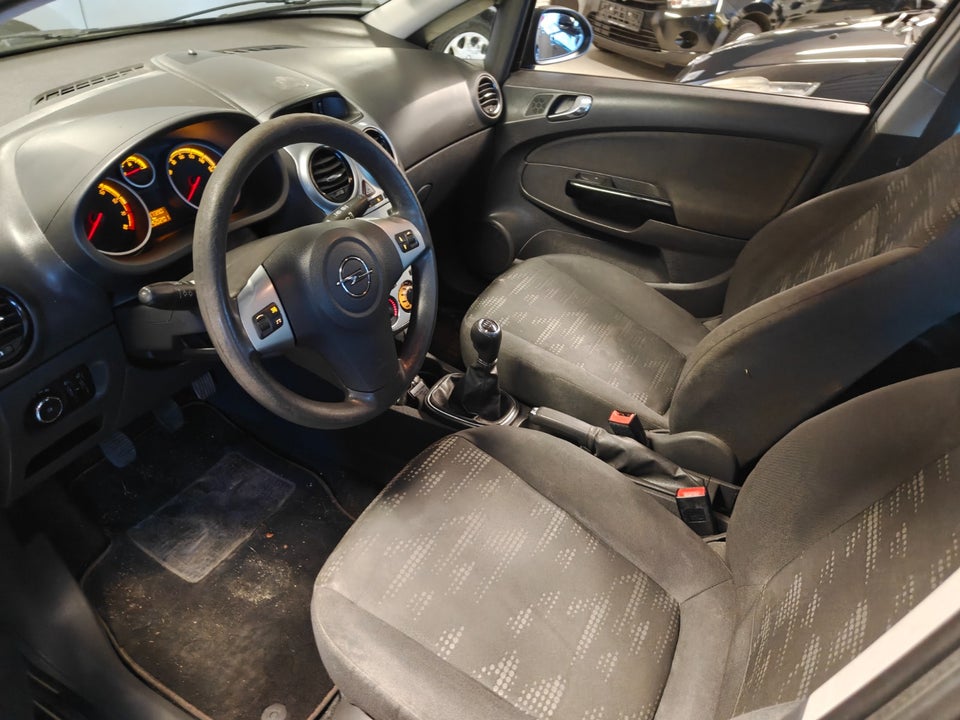 Opel Corsa 1,2 16V Enjoy 5d