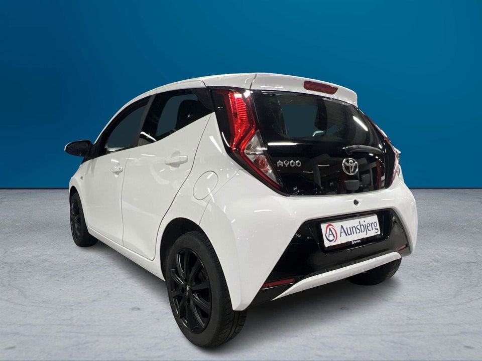 Toyota Aygo 1,0 VVT-i x-play 5d