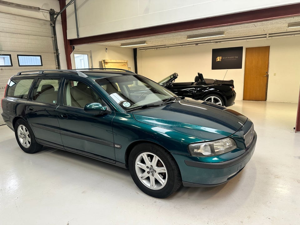 Volvo V70 2,4 140 aut. 5d