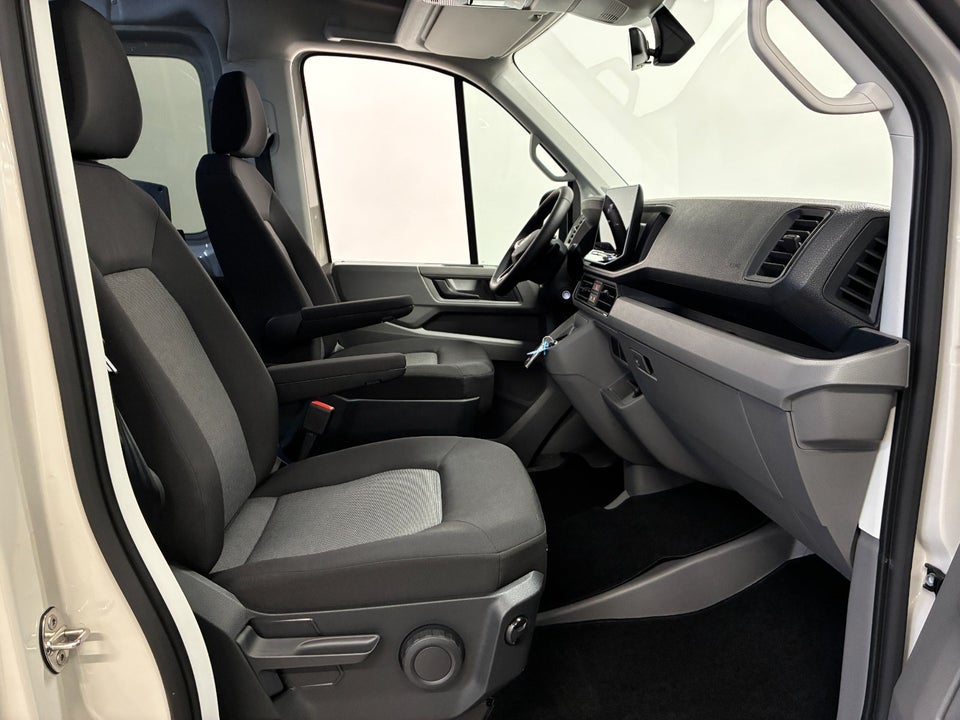 VW Crafter 35 2,0 TDi 140 Kombi L3H3 aut.