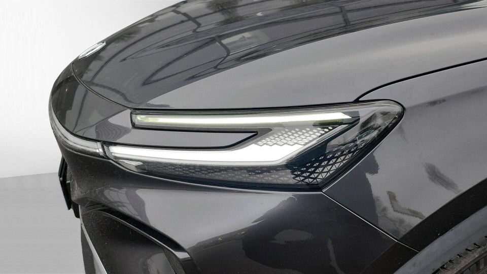 MG Marvel R Performance 5d