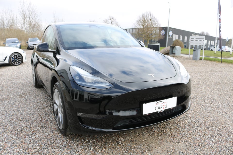 Tesla Model Y Long Range AWD 5d