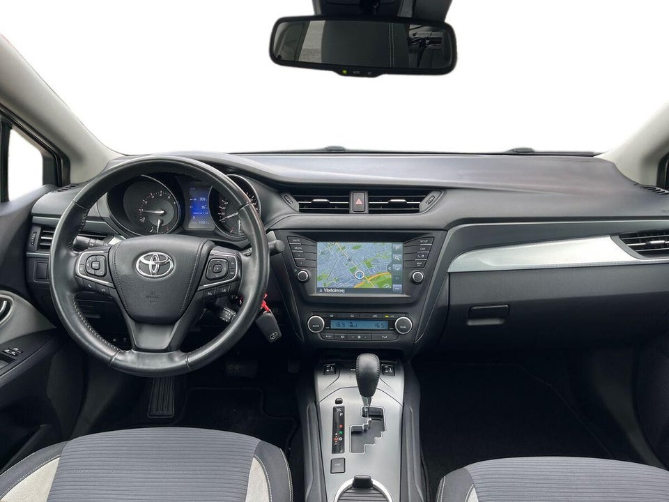 Toyota Avensis 1,8 VVT-i T2 Premium Touring Sports MDS 5d