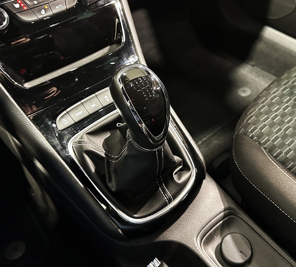 Opel Astra 1,4 T 150 Enjoy 5d