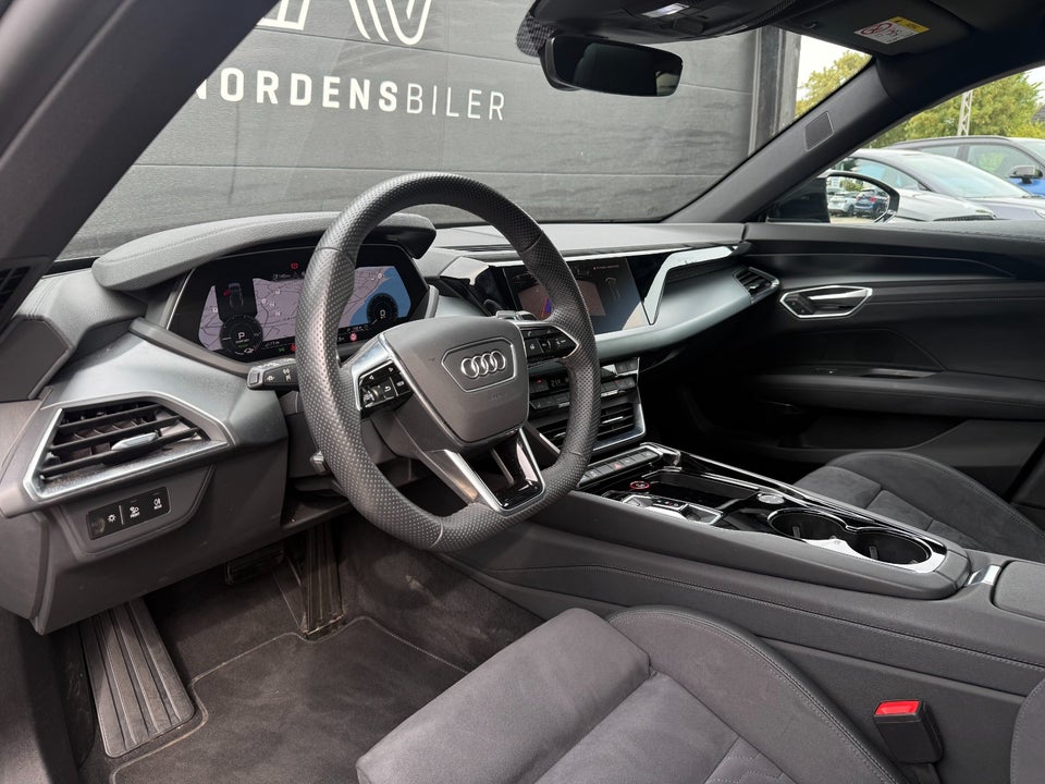 Audi e-tron GT quattro 4d