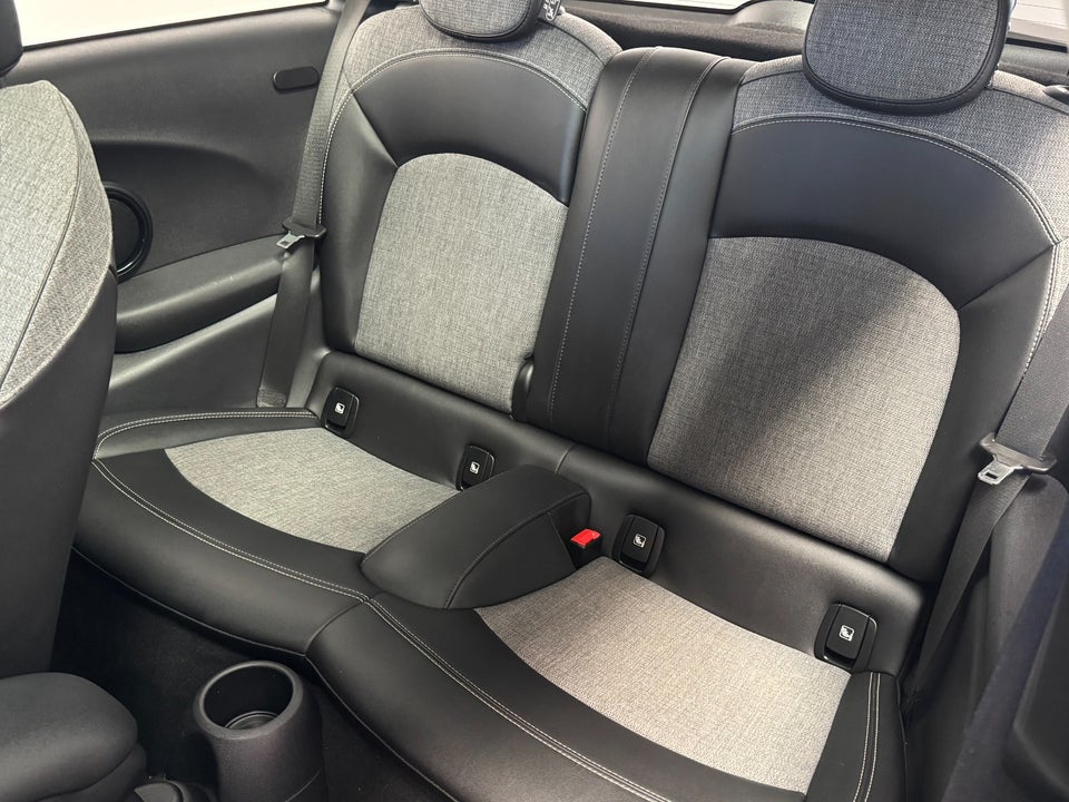 MINI Cooper SE Camden Edition 3d