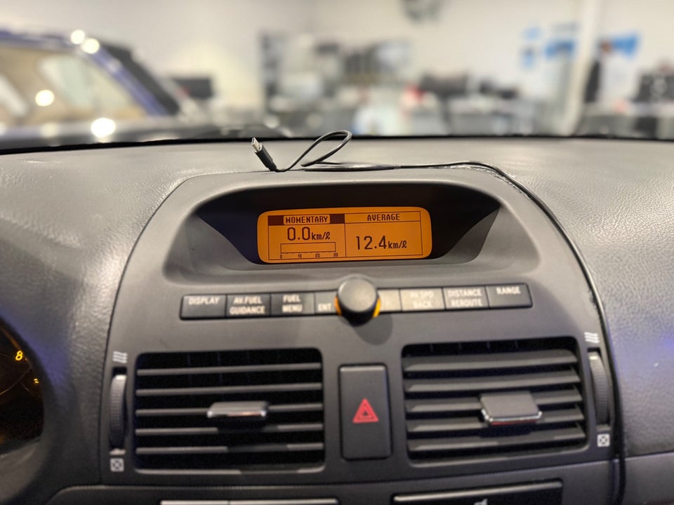 Toyota Avensis 1,8 VVT-i Sol 5d