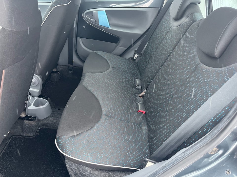 Peugeot 107 1,0 SE 5d