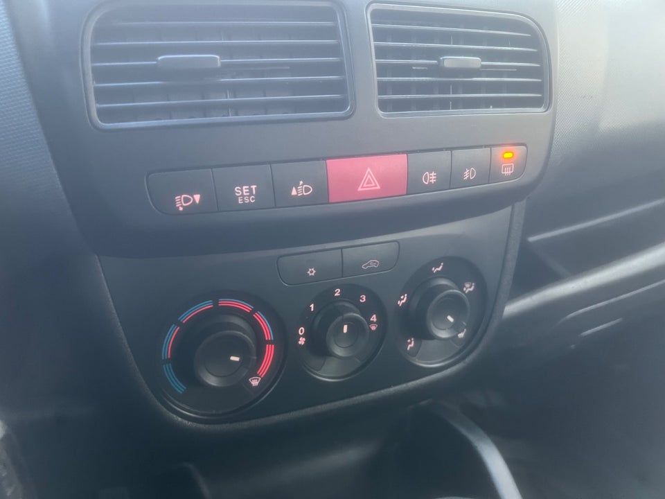 Fiat Doblò 1,3 MJT 90 Family 7prs 5d