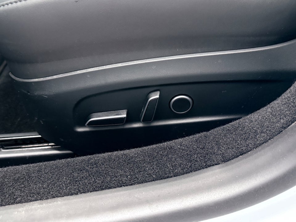 Tesla Model 3 Long Range AWD 4d