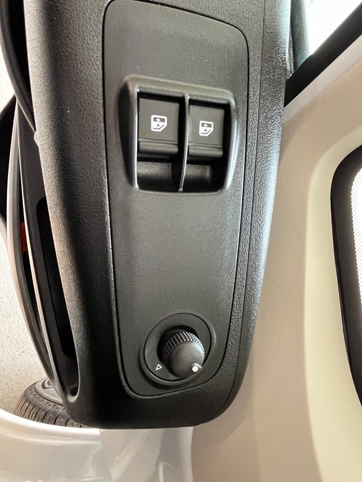 Peugeot Boxer 335 2,2 BlueHDi 140 L3 Premium EAT8 2d