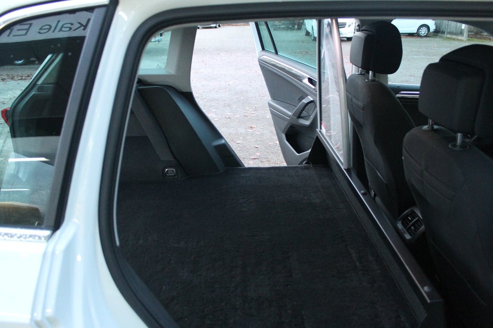 VW Tiguan 2,0 TDi 150 Elegance DSG Van 5d