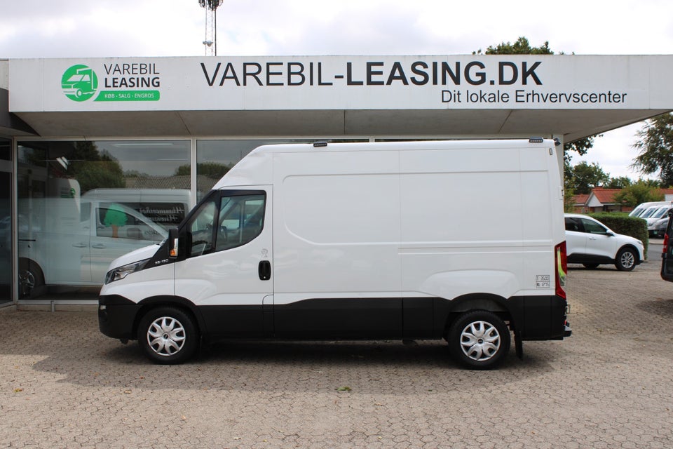 Iveco Daily 2,3 35S13 10,8m³ Van AG8