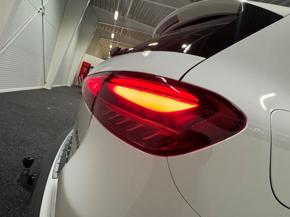 Mercedes EQA350 Progressive 4Matic 5d