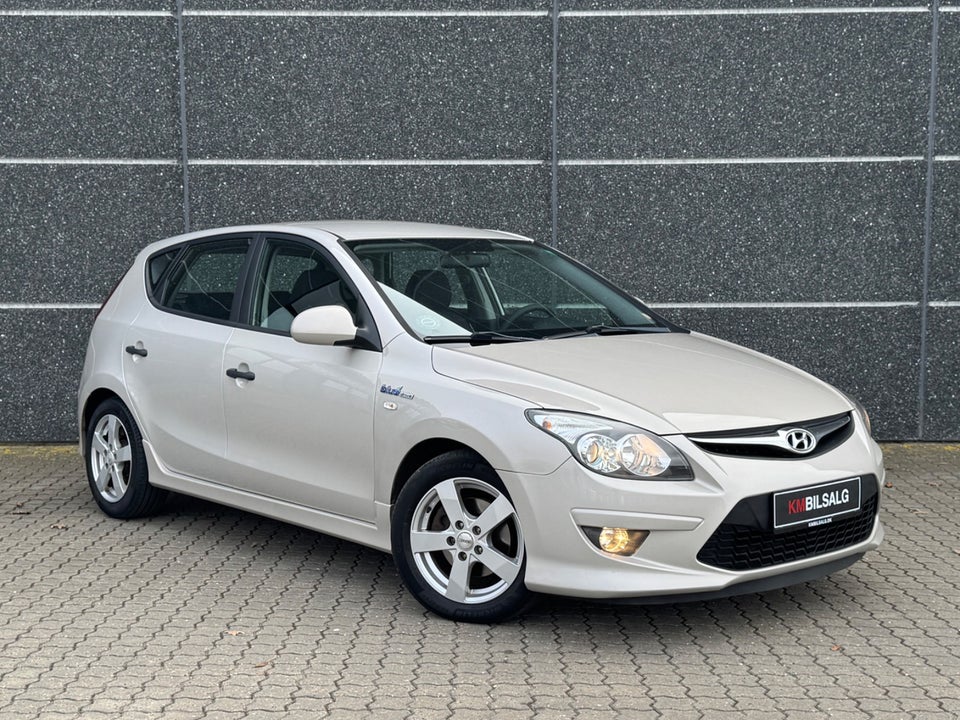 Hyundai i30 1,6 CRDi 90 Comfort 5d