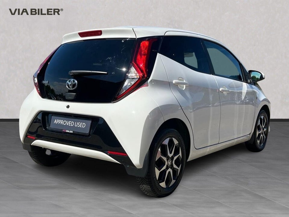 Toyota Aygo 1,0 VVT-i x-press x-shift 5d