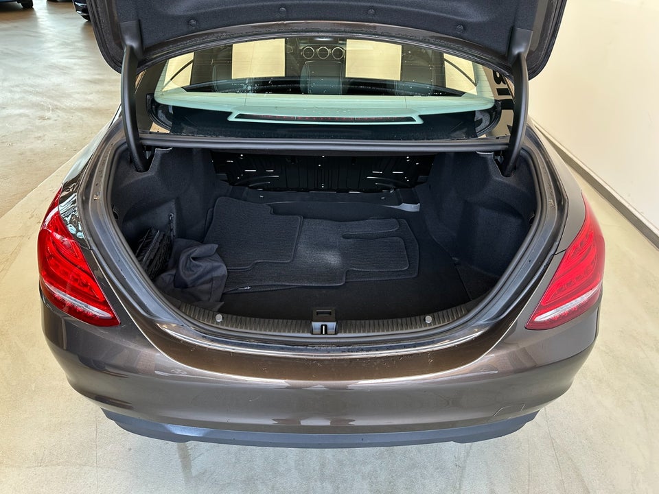 Mercedes C220 d 2,2 Business aut. 4d