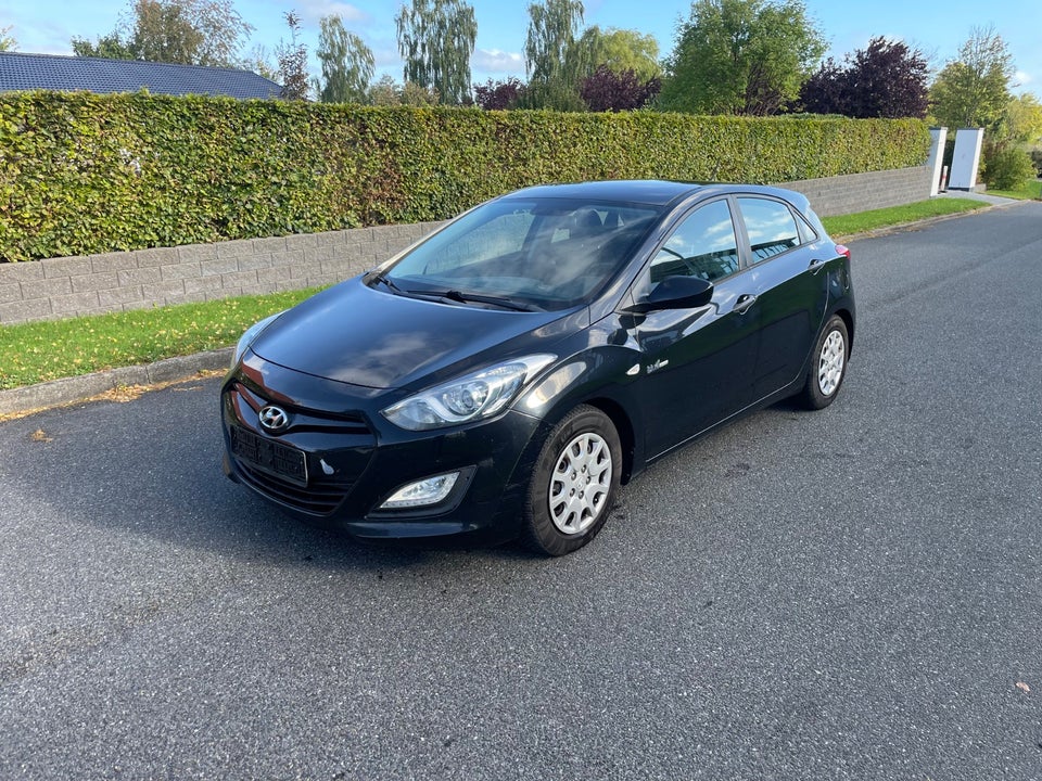 Hyundai i30 1,6 CRDi 110 Comfort Eco 5d