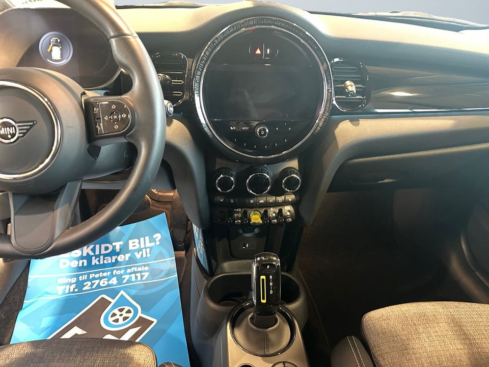 MINI Cooper SE Essential 3d