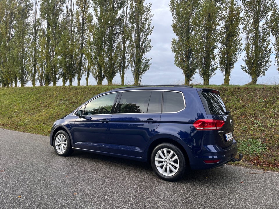 VW Touran 2,0 TDi 150 Highline DSG 7prs 5d