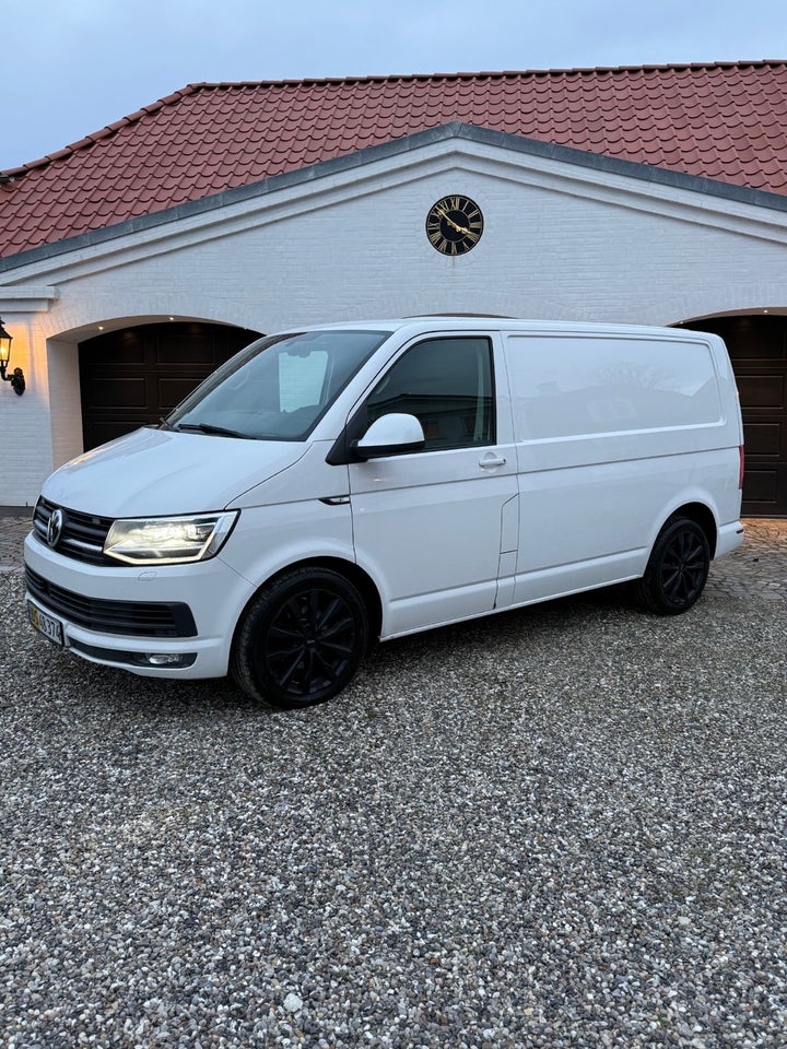 VW Transporter 2,0 TDi 204 Kassevogn DSG kort