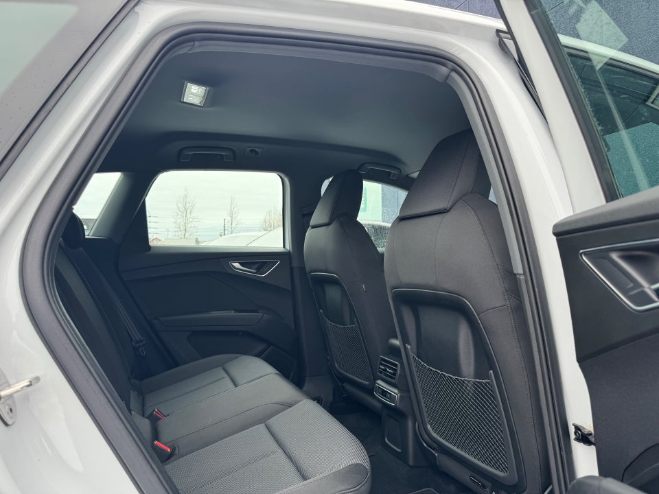 Audi Q4 e-tron 40 Advanced 5d