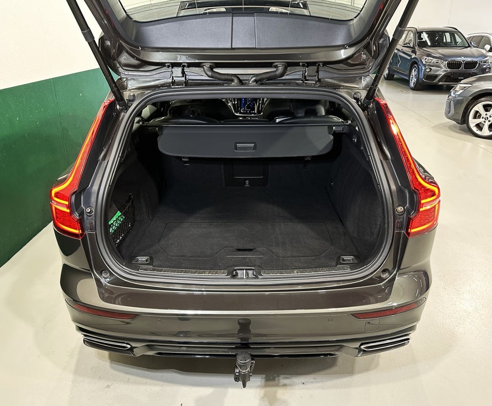 Volvo V60 2,0 T6 ReCharge R-Design aut. AWD 5d