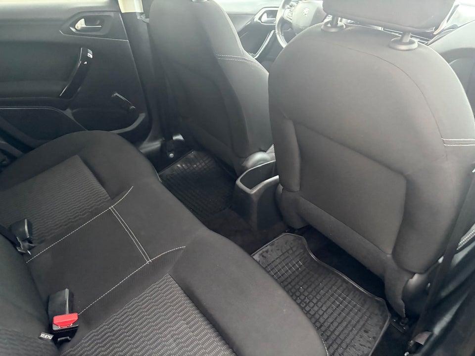 Peugeot 208 1,6 BlueHDi 100 Active 5d