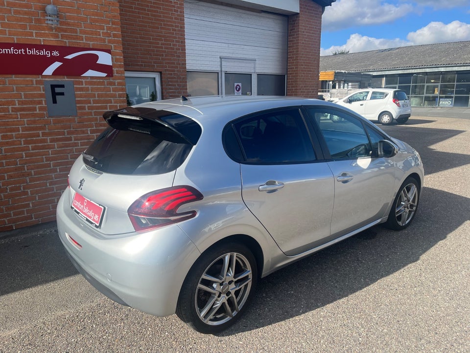 Peugeot 208 1,6 BlueHDi 100 Envy 5d