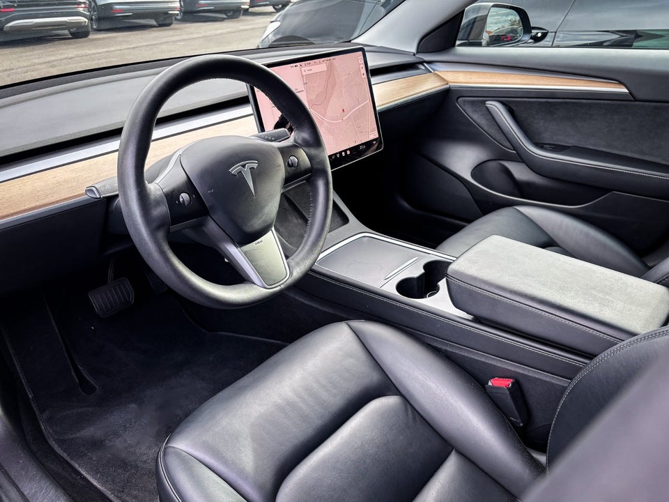 Tesla Model 3 Long Range AWD 4d