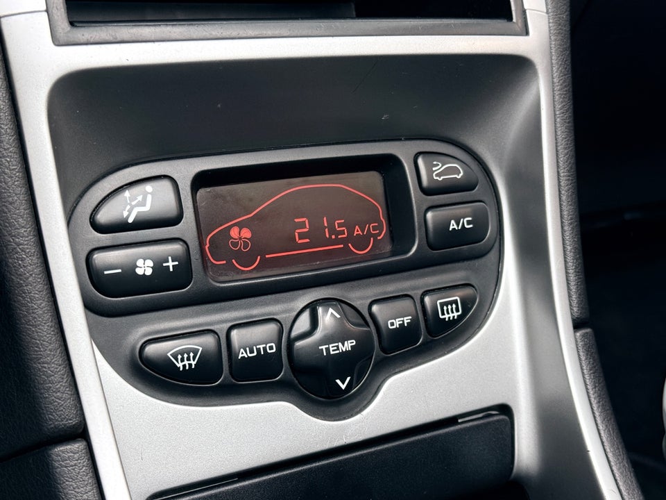 Peugeot 307 2,0 16V CC 2d